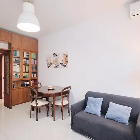 Parcheggio Gratuito, Wi-fi -netflix & Ac 公寓 *