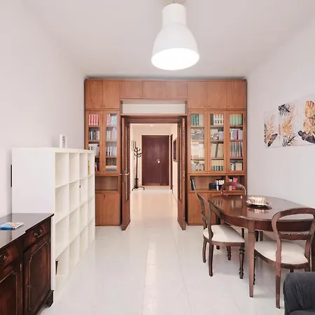 Parcheggio Gratuito, Wi-fi -netflix & Ac דירה רומא