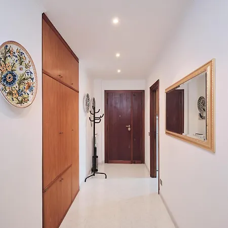 Apartment Parcheggio Gratuito, Wi-fi -netflix & Ac