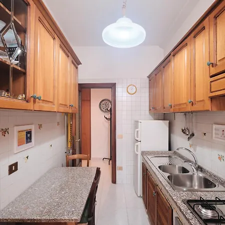Parcheggio Gratuito, Wi-fi -netflix & Ac Apartment Rome