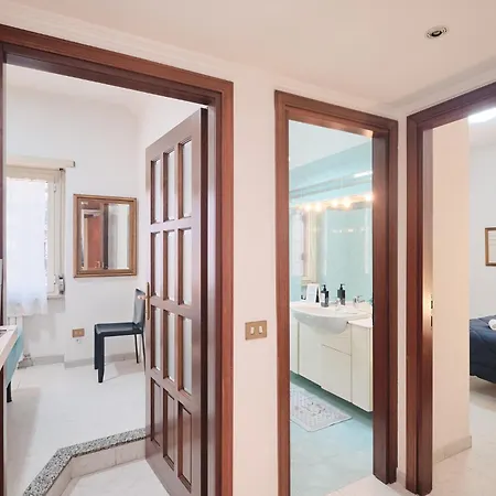 Apartment Parcheggio Gratuito, Wi-fi -netflix & Ac Rome